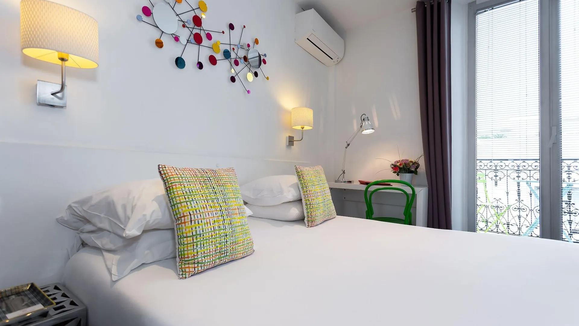 Hotel Colette Cannes Centre 4*,